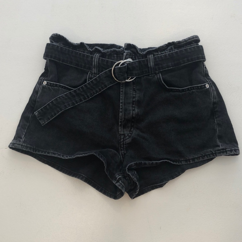 H&M Divided brand Women’s Mid-rise Jean Shorts